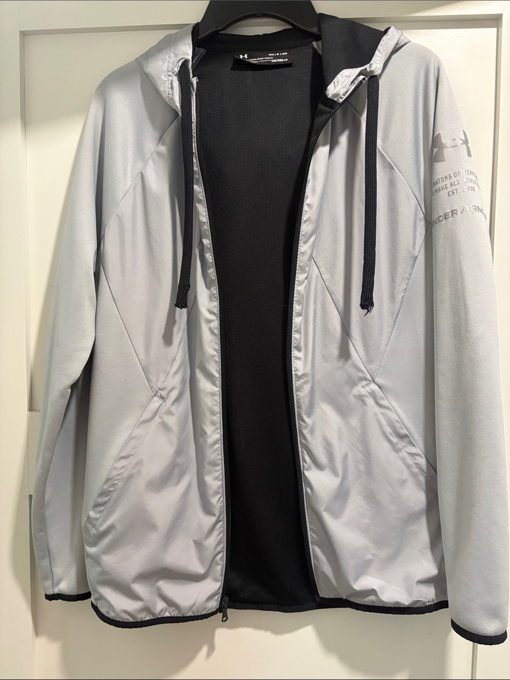 Under Armour Men's Light Gray Hooded Lightweight Jacket